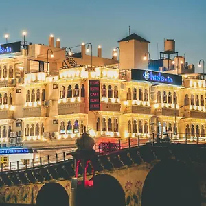4* Hotel Hide-in - A Lake View Boutique